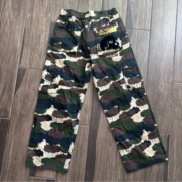 JNCO Men’s Camo Print L.A. Unit Skull Embossed Cargo Pants Sz 30 - Picture 6 of 13